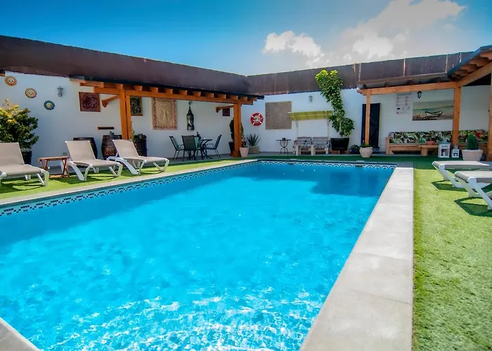 Casa Mercedes * El Río